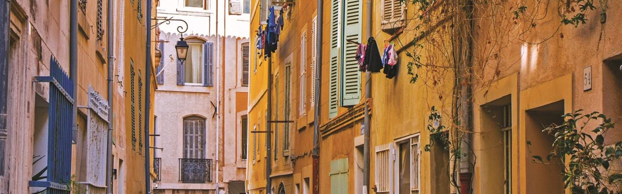 découvrez comment l'assurance habitation en 2025 peut influencer le coût de votre assurance automobile et préparez-vous aux changements à venir.