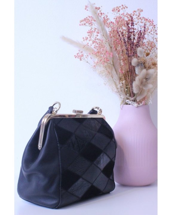 découvrez clara et cassandre, votre solution gagnante pour la location de voiture. profitez d'un service fiable, rapide et adapté à vos besoins de mobilité.