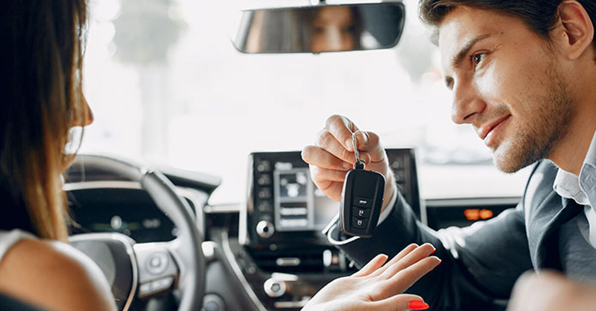 découvrez notre offre de leasing auto accessible dès 350€ par mois, pour conduire la voiture de vos rêves en toute simplicité et à petit prix.