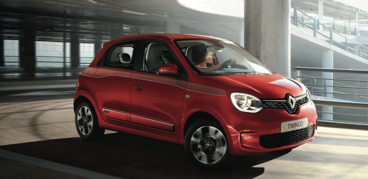 découvrez 8 conseils essentiels pour éviter les frais cachés lors de la location de voiture et économiser sur votre réservation en toute sérénité.